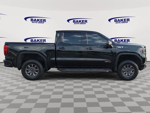Used 2025 GMC Sierra 1500 AT4 w/ AT4 Premium Package AWD/4WD image 4