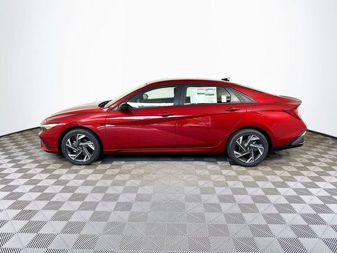 New 2025 Hyundai Elantra SEL FWD image 5