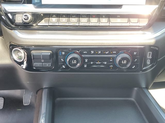 Used 2025 Chevrolet Silverado 3500 High Country w/ High Country Premium Package AWD/4WD image 20