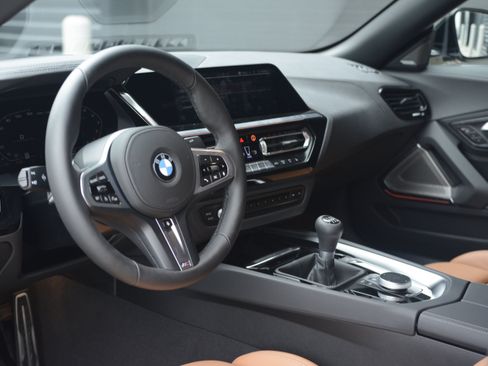 Used 2026 BMW Z4 M40i RWD image 4