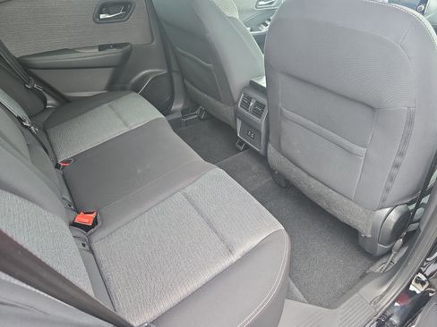 Used 2022 Nissan Rogue SV FWD image 11