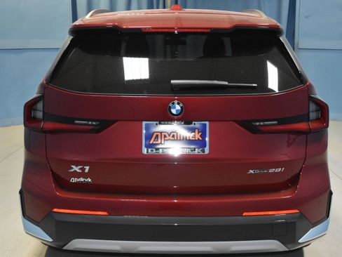 New 2026 BMW X1 xDrive28i w/ Technology Package image 22