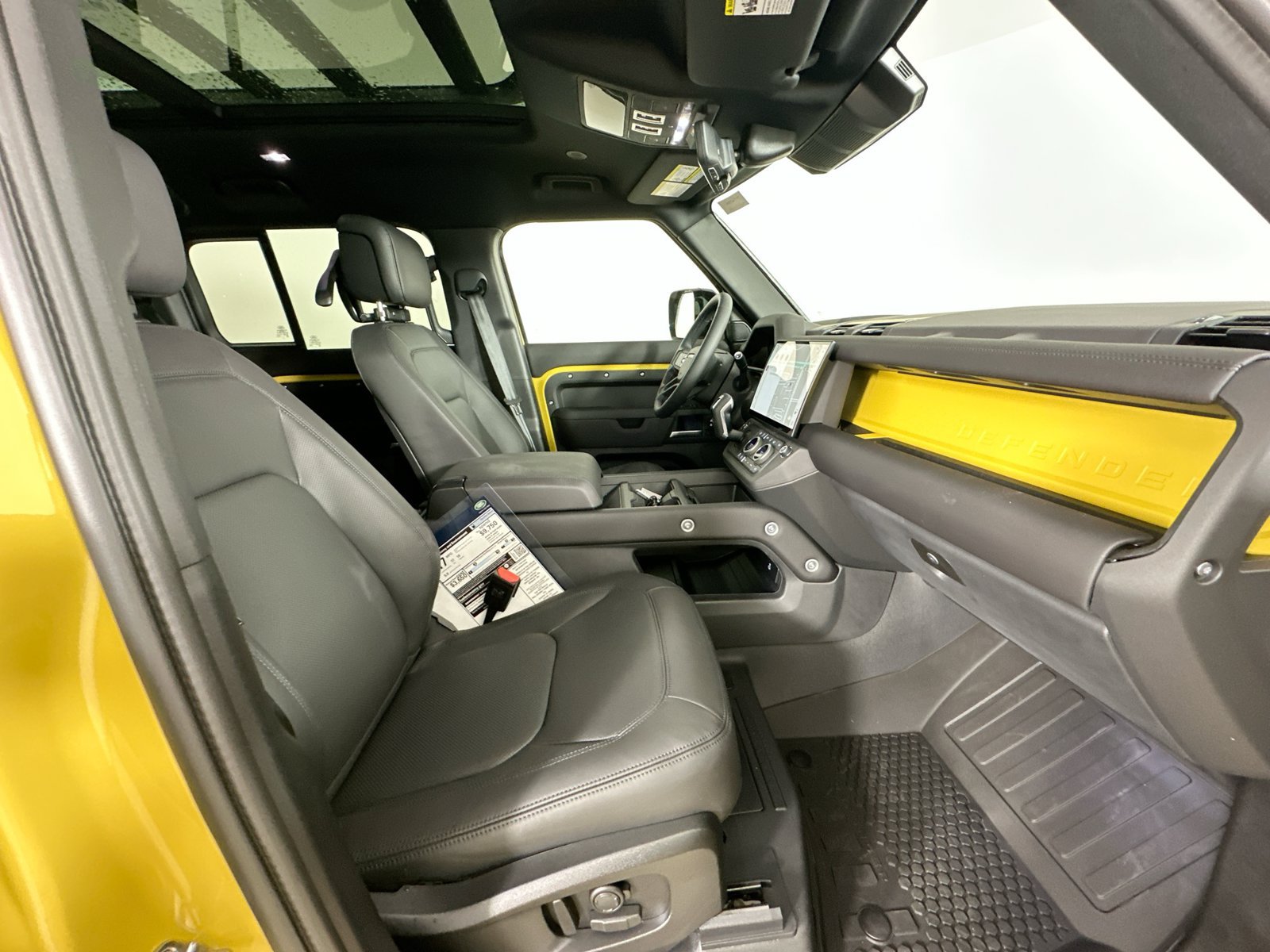 New 2026 Land Rover Defender 110 Trophy Edition AWD/4WD image 42
