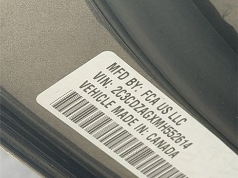 Used 2021 Dodge Challenger SXT image 10