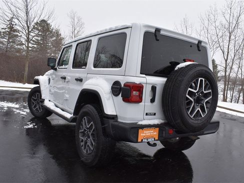 Certified 2024 Jeep Wrangler Sahara w/ Technology Group image 7