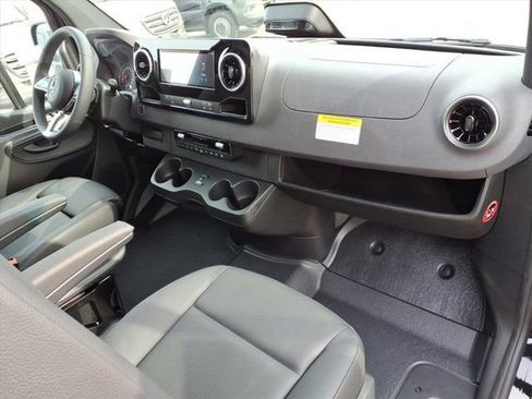 New 2026 Mercedes-Benz Sprinter 2500 image 15