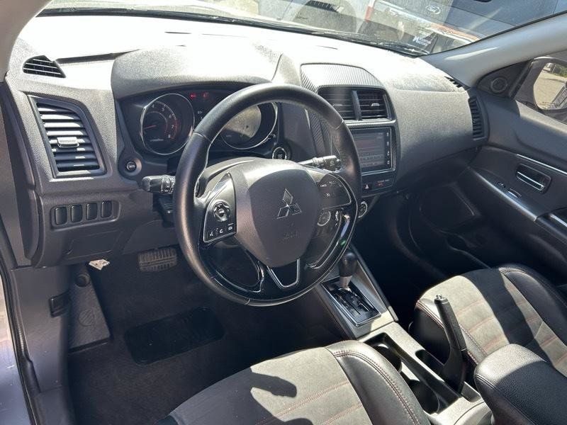 Used 2018 Mitsubishi Outlander Sport SE FWD image 8