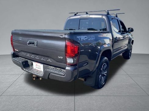 Used 2019 Toyota Tacoma TRD Sport AWD/4WD image 14