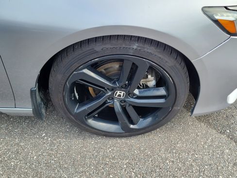 Used 2018 Honda Accord Sport image 38