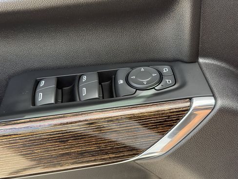 Used 2022 GMC Sierra 1500 Elevation w/ Preferred Package image 24