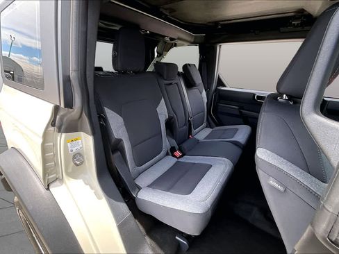Used 2025 Ford Bronco 4-Door AWD/4WD image 19