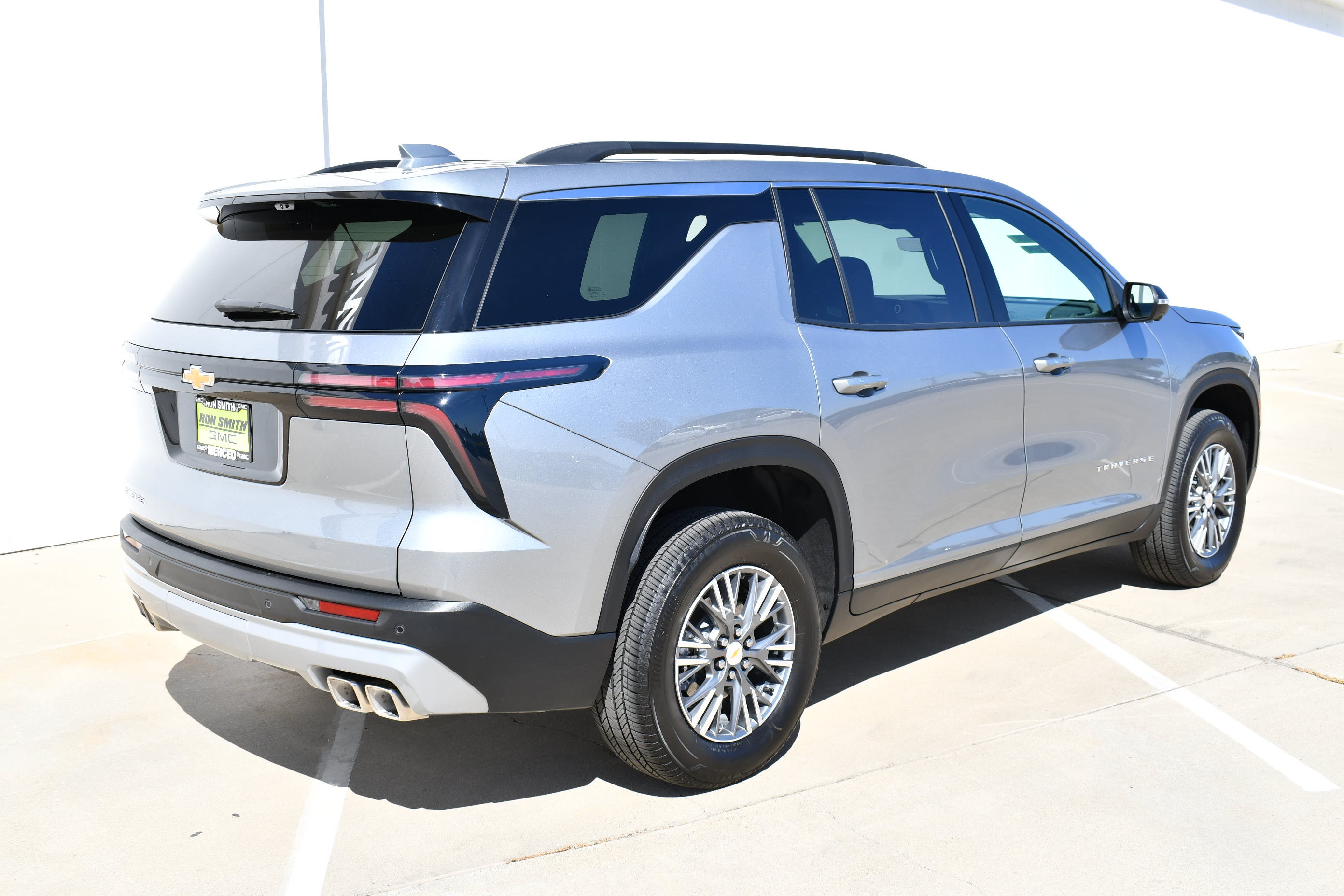 Used 2026 Chevrolet Traverse LT w/ Driver Confidence Package FWD image 17