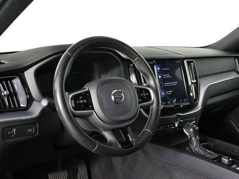 Used 2020 Volvo XC60 T5 Momentum w/ Protection Package Premier image 14