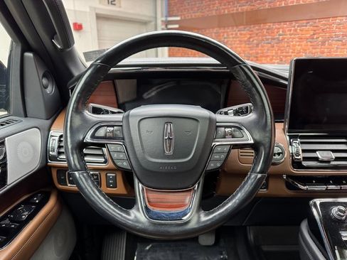 Used 2023 Lincoln Navigator L Reserve image 14