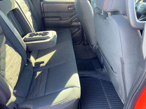 Used 2025 Nissan Frontier PRO-4X image 28