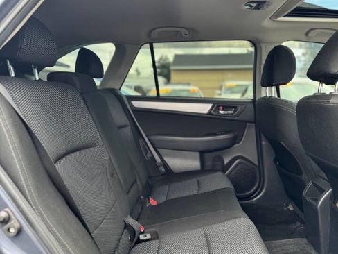Used 2015 Subaru Outback 2.5i Premium image 8