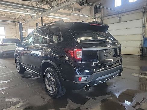 Used 2023 Honda Passport TrailSport image 3