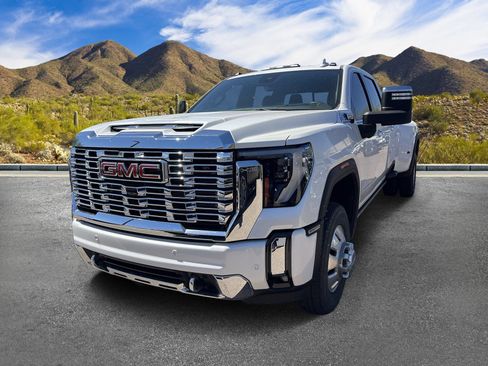 Used 2024 GMC Sierra 3500 Denali w/ Denali Reserve Package AWD/4WD image 2