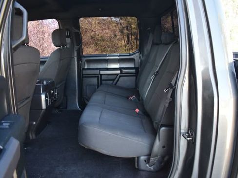 Used 2018 Ford F150 XLT w/ Equipment Group 302A Luxury AWD/4WD image 11