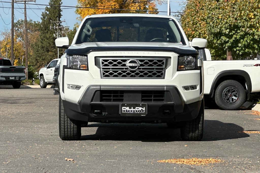 Used 2022 Nissan Frontier SV AWD/4WD image 3