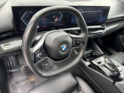 Certified 2024 BMW 530i xDrive AWD/4WD image 11