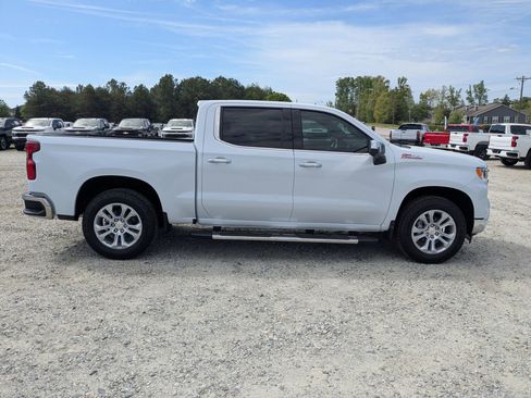New 2026 Chevrolet Silverado 1500 LTZ w/ LTZ Premium Package AWD/4WD image 10