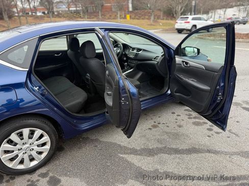 Used 2018 Nissan Sentra S image 13