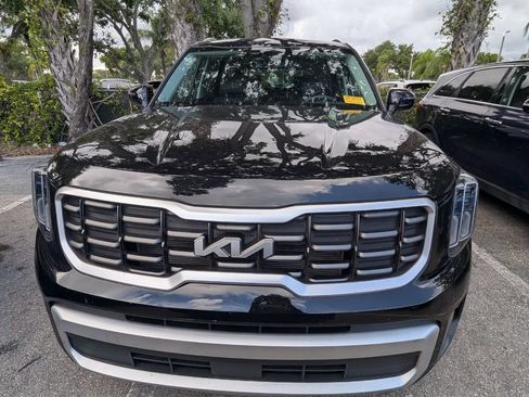 Used 2024 Kia Telluride S w/ S Sunroof Package FWD image 2