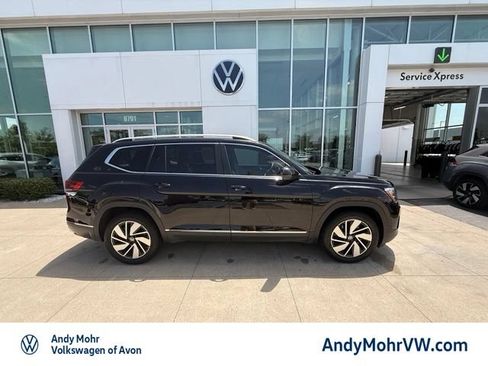 Used 2024 Volkswagen Atlas SEL AWD/4WD image 5