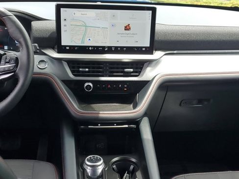 Certified 2025 Ford Explorer ST-Line image 18