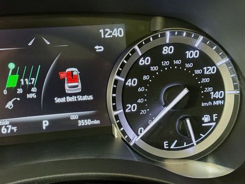 Used 2022 Toyota Highlander Platinum image 12