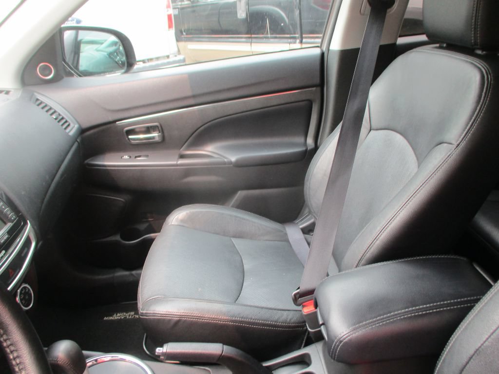 Used 2015 Mitsubishi Outlander Sport GT FWD image 12
