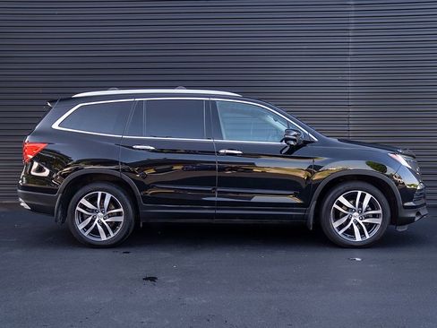 Used 2016 Honda Pilot Touring image 29