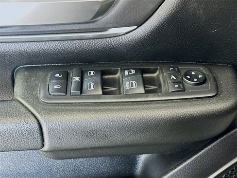 Used 2019 RAM 1500 Big Horn image 17