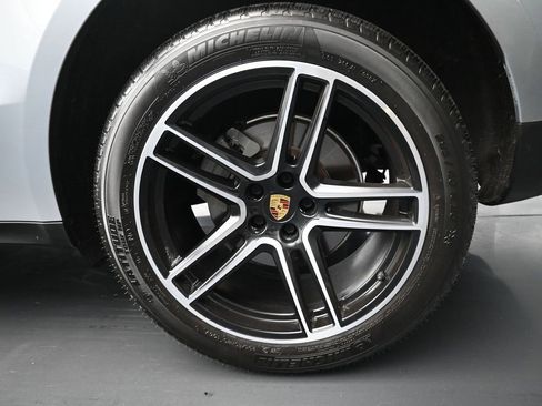 Used 2021 Porsche Macan S image 24