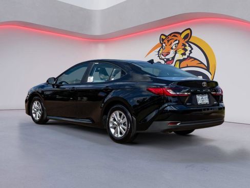 Used 2026 Toyota Camry LE w/ Convenience Package FWD image 7