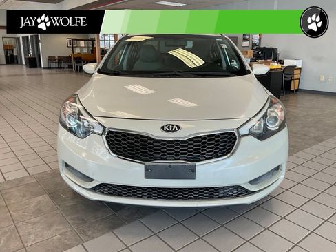 Used 2015 Kia Forte LX FWD image 2