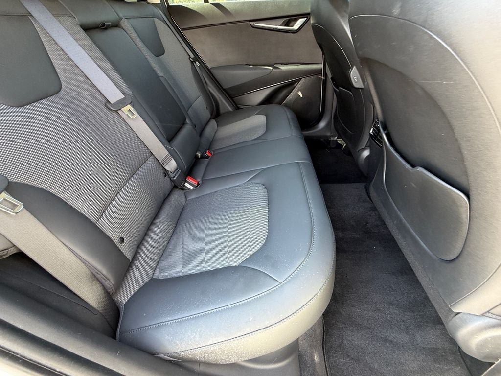 Used 2023 Kia Niro EX FWD image 11