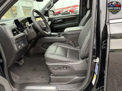 Used 2026 Chevrolet Tahoe LT RWD image 17