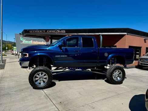 Used 2004 Dodge Ram 2500 Truck SLT w/ Trailer Tow Group AWD/4WD image 1