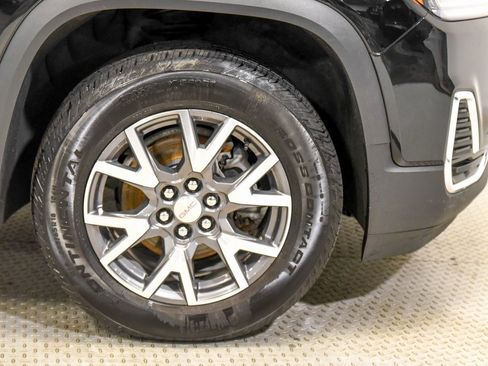 Used 2023 GMC Acadia SLE w/ Driver Convenience Package image 11