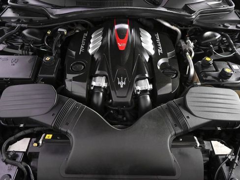 Used 2017 Maserati Quattroporte GTS GranLusso image 22