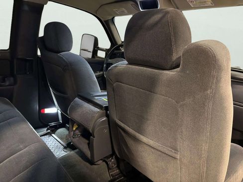 Used 2003 Chevrolet Silverado 2500 LS image 21