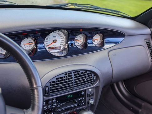 Used 2001 Chrysler Prowler image 32