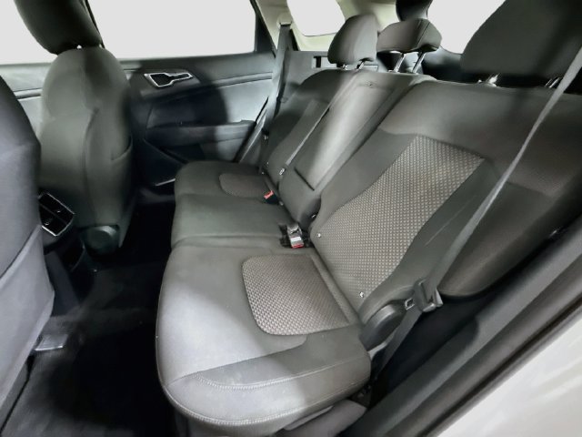 Used 2023 Kia Sportage LX FWD image 23