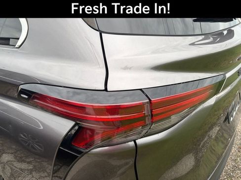 Used 2022 Toyota Sienna LE FWD image 11