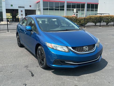 Used 2013 Honda Civic LX image 3
