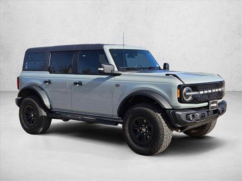 Used 2023 Ford Bronco Wildtrak image 3