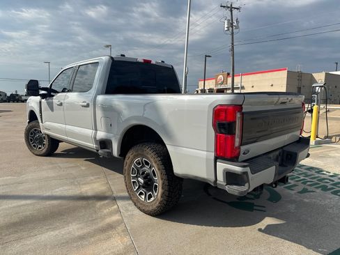 Used 2025 Ford F250 Platinum w/ FX4 Off-Road Package AWD/4WD image 6