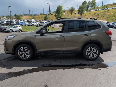 Certified 2022 Subaru Forester Premium w/ Popular Package #1 image 4